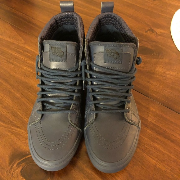 WORN ONCE Navy Hightop Vans - Picture 3 of 4